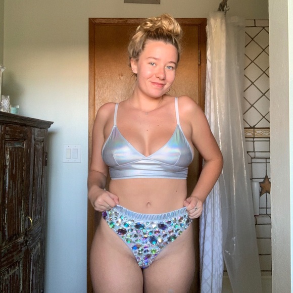 Doll skill holographic  set - Picture 1 of 2